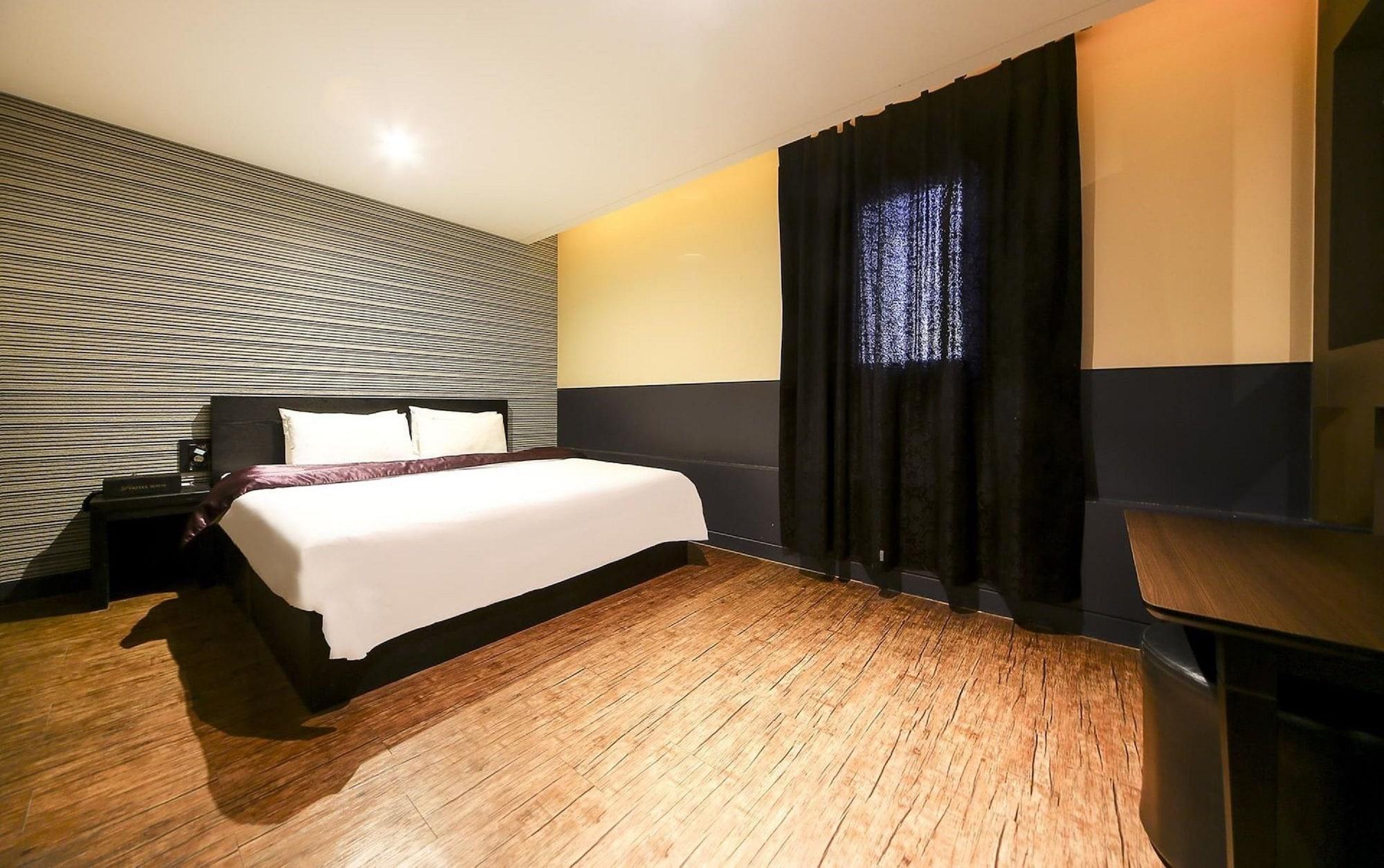 בוצ'און Hotel Pavia מראה חיצוני תמונה
