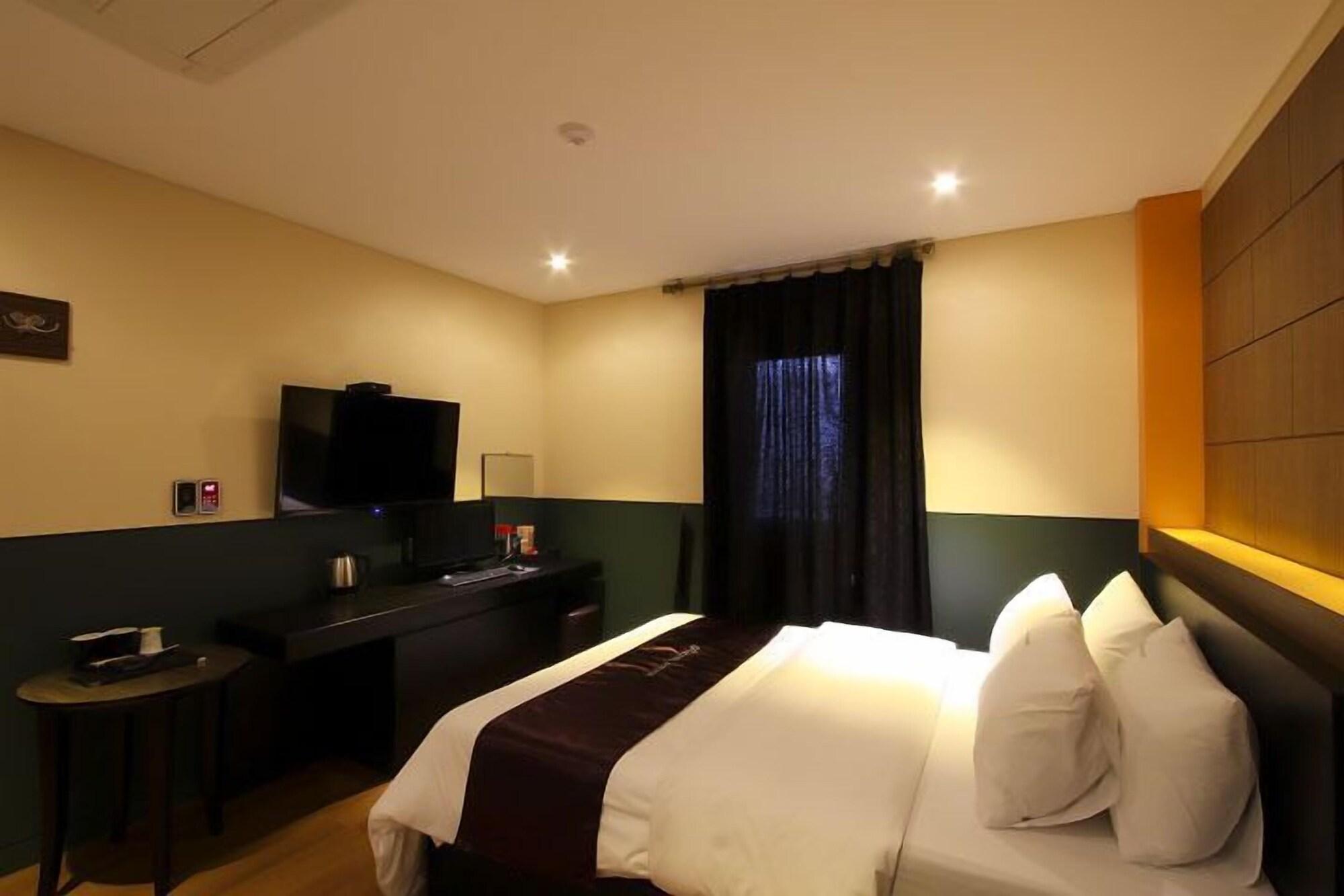 בוצ'און Hotel Pavia מראה חיצוני תמונה